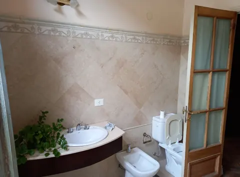 Baño completo de la residencia